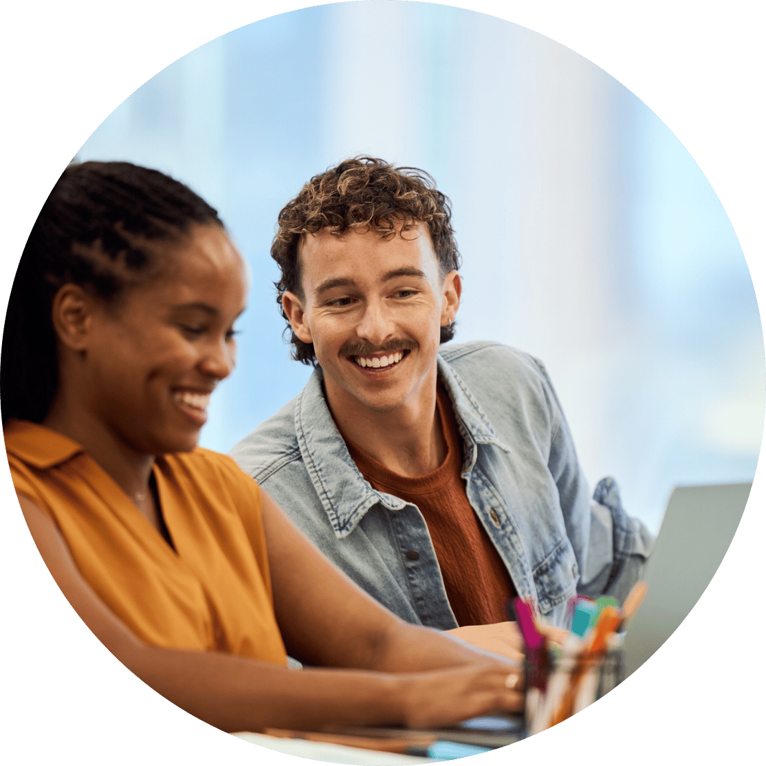 om-website-services-customer-market-research-two-coworker-collab