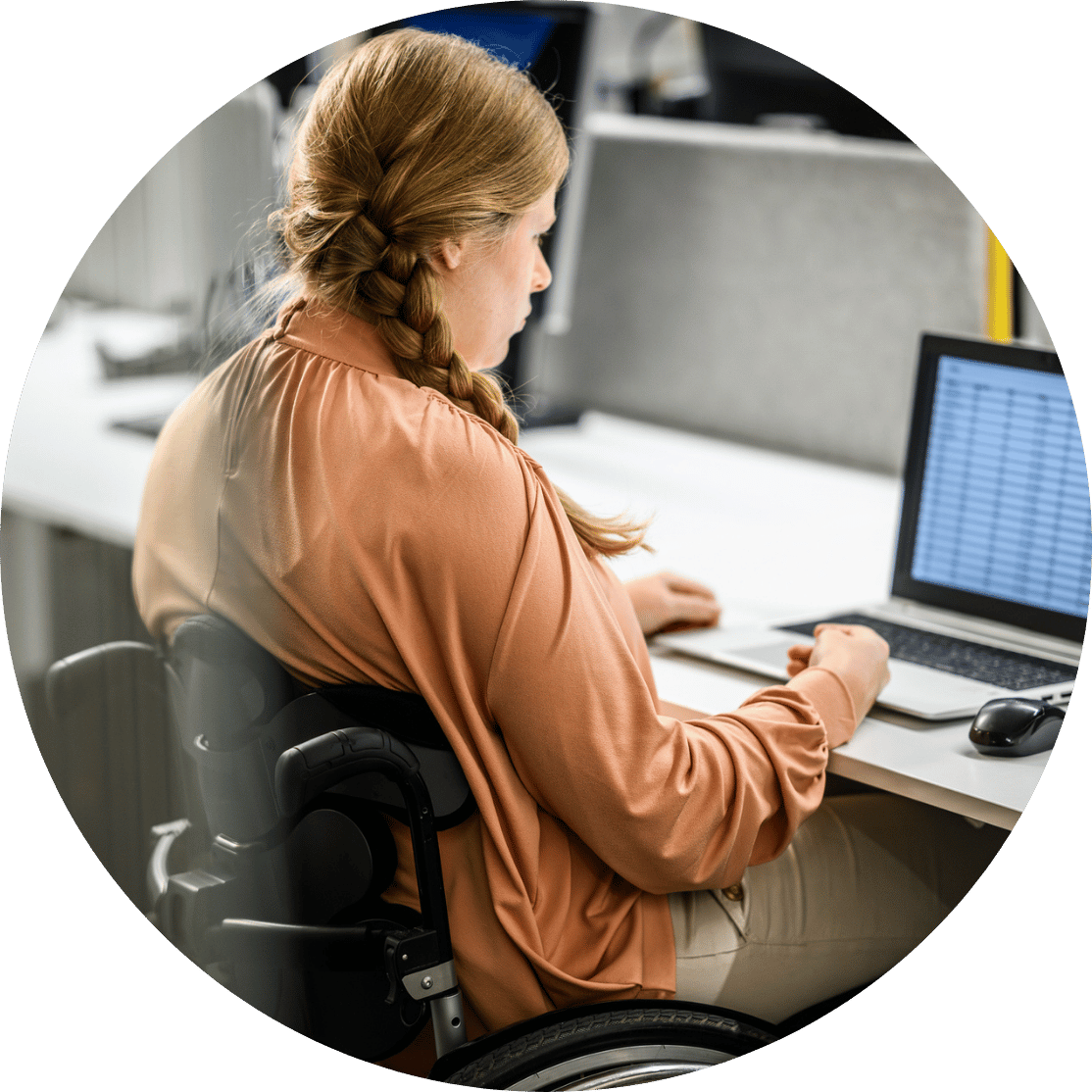 om-website-services-seo-laptop-spreadsheet