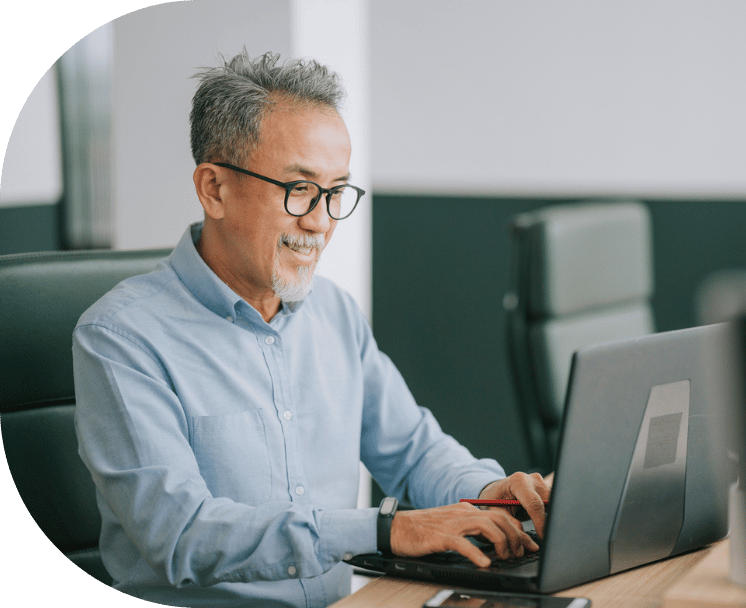 om-website-about-man-desktop