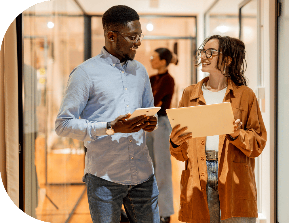 om-website-services-channel-engagement-two-coworkers