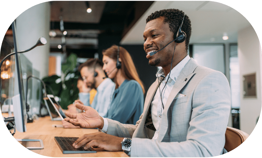 om-website-services-operations-man-headset