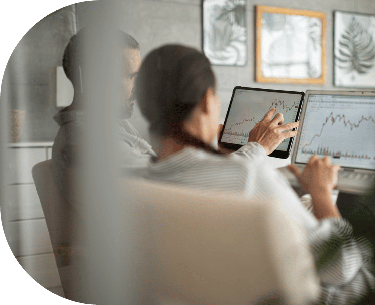 om-website-services-strategic-analytics-graphs