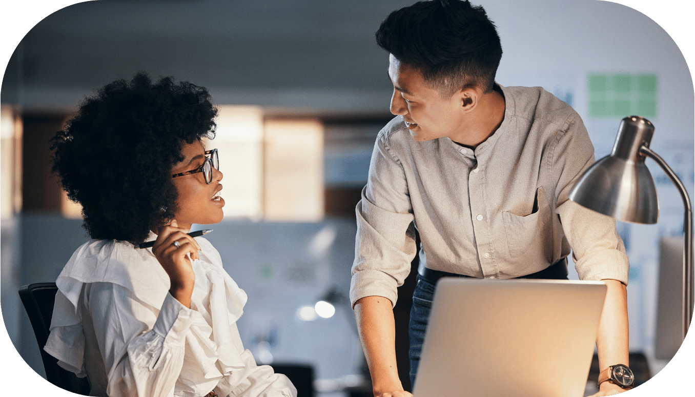 om-website-services-web-dev-laptop-collab